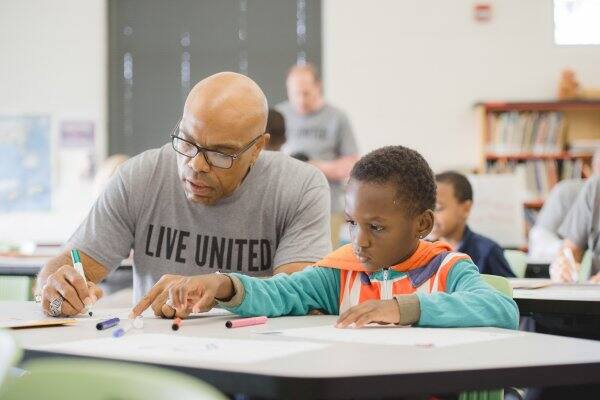 text_image_giving_grady-and-kid-coloring